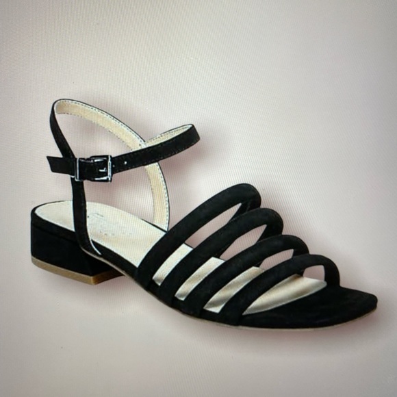 Franco Sarto Shoes - Franco Sarto black Suede Sandals ( 8.5 ) NEW